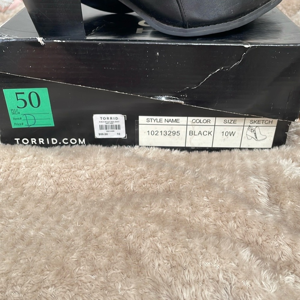 Torrid Black Ankle Boots Women’s Size 10W - Picture 2 of 3